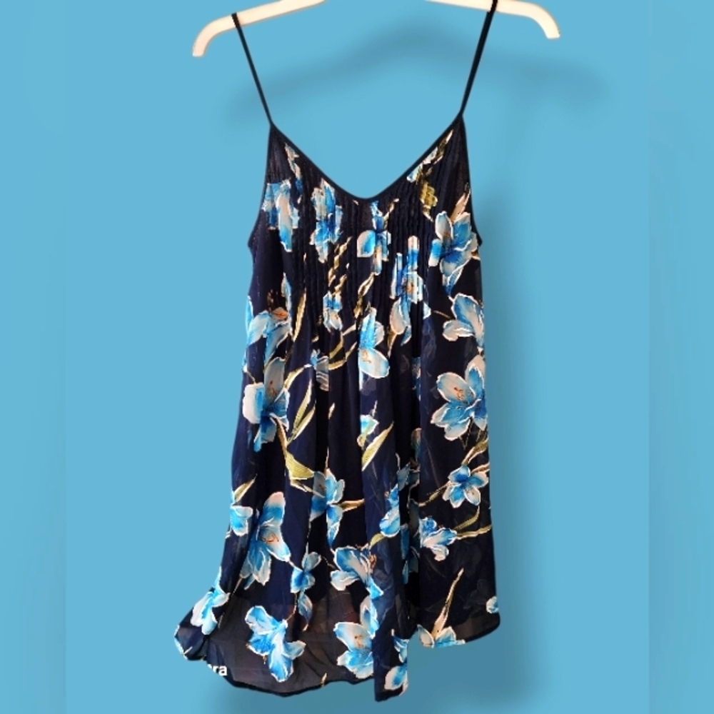 EUC Sugar + Lips Women's Size S Black & Navy Blue Floral